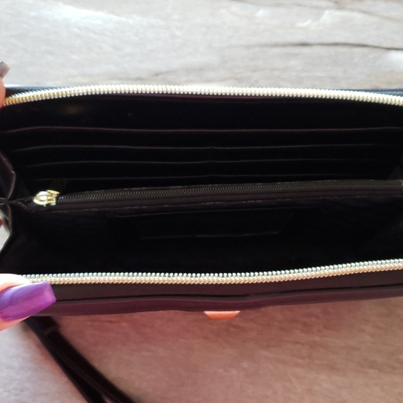 Wristlet - Picture 3 of 3